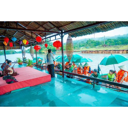 (TOUR GHÉP) Chèo Thuyền Thúng Sông Cửa Cạn + Tham Quan Trang Trại Mật Ong